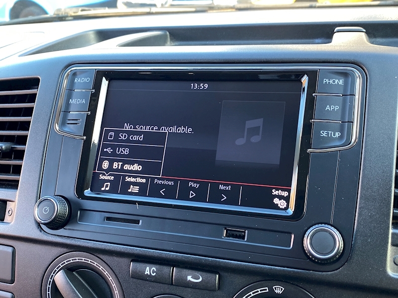 Volkswagen T5.1 Campervan T30 102 LWB T5.1 Campervan T30 102 LWB Startline 2.0 4dr Campervan Manual Diesel