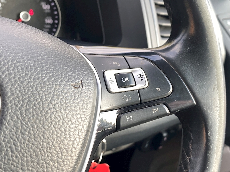 Volkswagen T6 Campervan T28 102 SWB Euro 6 T6 Campervan T28 102 SWB Euro 6 Highline 2.0 5dr Campervan Manual Diesel