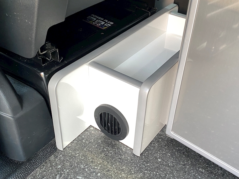 Volkswagen T6 Campervan T28 102 SWB Euro 6 T6 Campervan T28 102 SWB Euro 6 Highline 2.0 5dr Campervan Manual Diesel