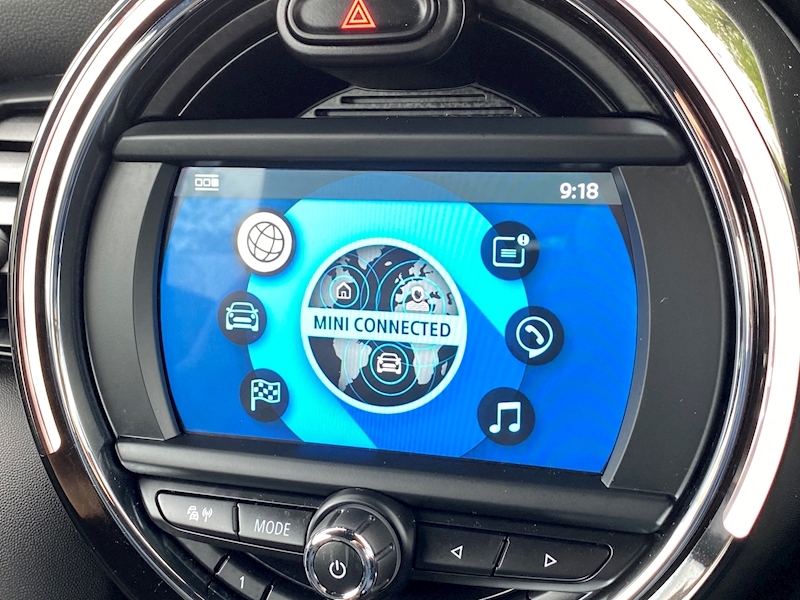 MINI 2.0 Cooper S Sport Convertible 2dr Petrol Steptronic Euro 6 (s/s) (192 ps)