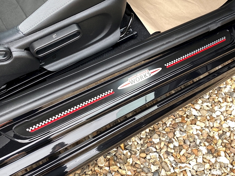 MINI 2.0 Cooper S Sport Convertible 2dr Petrol Steptronic Euro 6 (s/s) (192 ps)