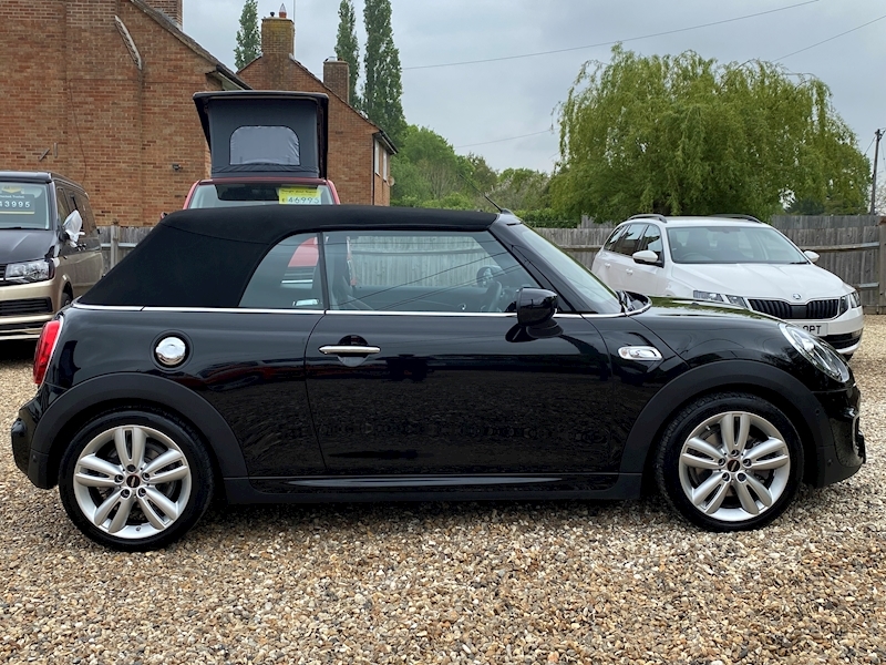 MINI 2.0 Cooper S Sport Convertible 2dr Petrol Steptronic Euro 6 (s/s) (192 ps)