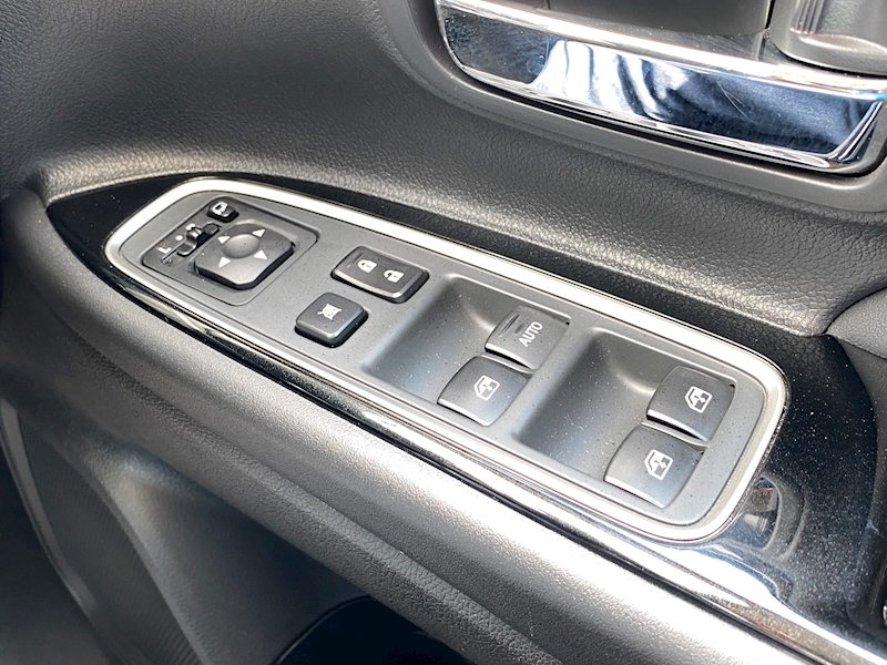 Mitsubishi 2.2 DI-D 4 SUV 5dr Diesel Auto 4WD Euro 6 (147 ps)