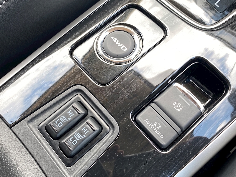 Mitsubishi 2.2 DI-D 4 SUV 5dr Diesel Auto 4WD Euro 6 (147 ps)