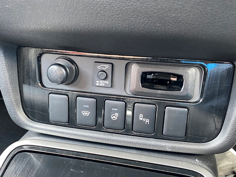 Mitsubishi 2.2 DI-D 4 SUV 5dr Diesel Auto 4WD Euro 6 (147 ps)