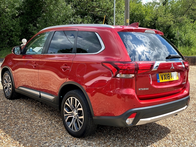 Mitsubishi 2.2 DI-D 4 SUV 5dr Diesel Auto 4WD Euro 6 (147 ps)