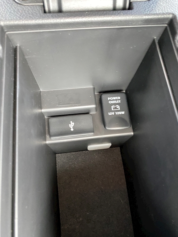 Mitsubishi 2.2 DI-D 4 SUV 5dr Diesel Auto 4WD Euro 6 (147 ps)