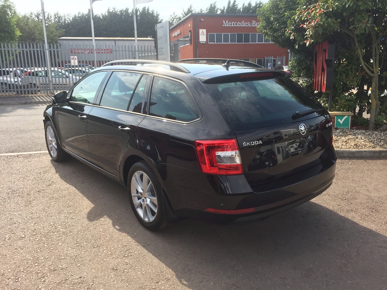 Skoda Octavia Se L 1.6 Tdi DSG Estate 1.6 - Diesel - Vehicle Details ...