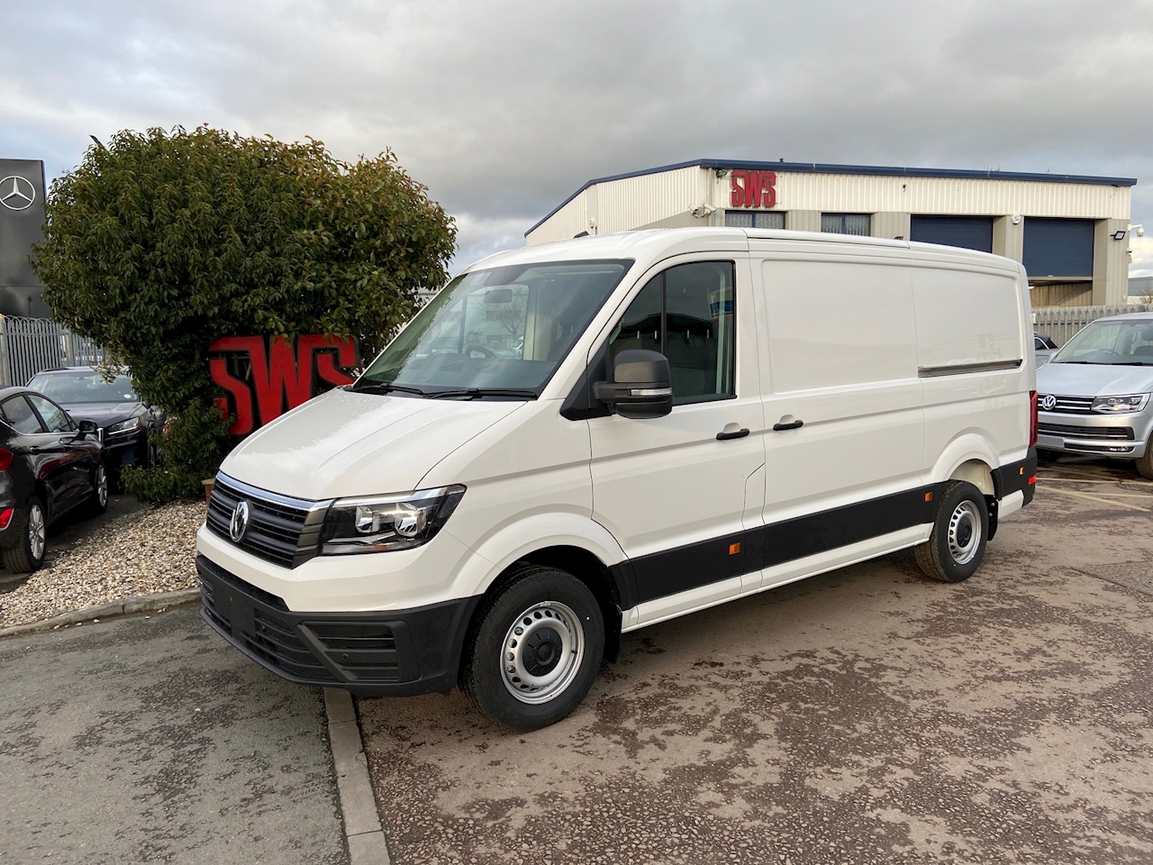 Crafter Business 177 BHP DSG MWB Euro 6 2.0 HPI: Clear Automatic Diesel