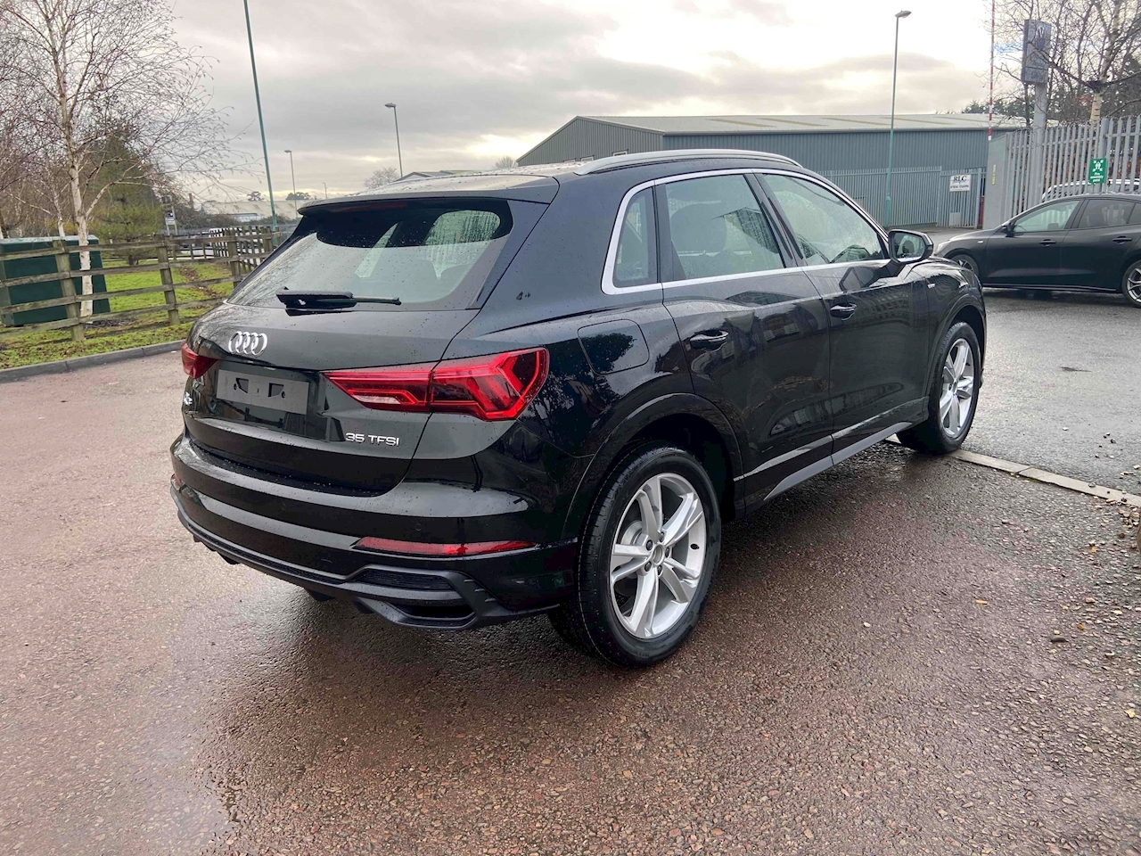 Audi Q3 1.5 S-Tronic TFSI 1.5 HPI: Clear Petrol - Vehicle Details ...