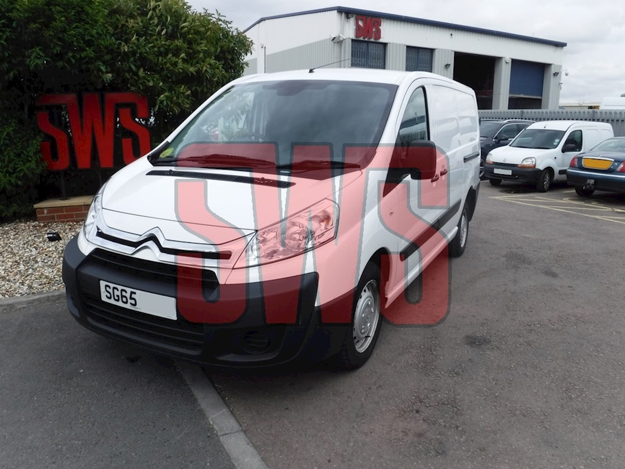 modified citroen dispatch