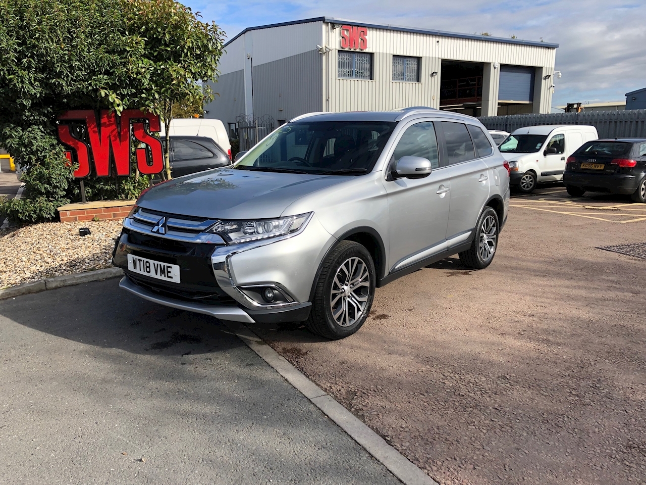 Mitsubishi Outlander DiD 3 2.3 5dr Cat S Automatic Diesel