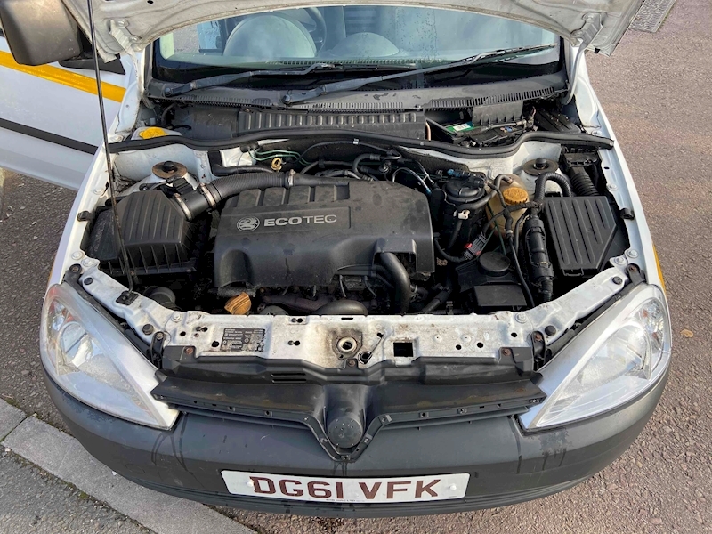 Vauxhall Combo 1.3 CDTi 1700 ecoFLEX 16v Panel Van 3dr Diesel Manual (134 g/km, 69 bhp) 1.3 3dr Vauxhall Combo 1.3 CDTi 1700 ecoFLEX 16v Panel Van 3dr Diesel Manual (134 g/km, 69 bhp) 1.3 3dr
