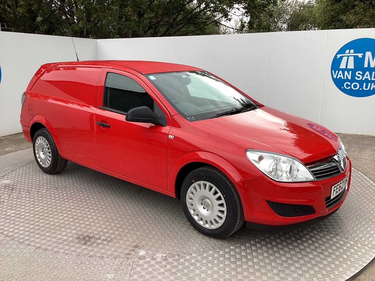 Used vauxhall hot sale astra vans