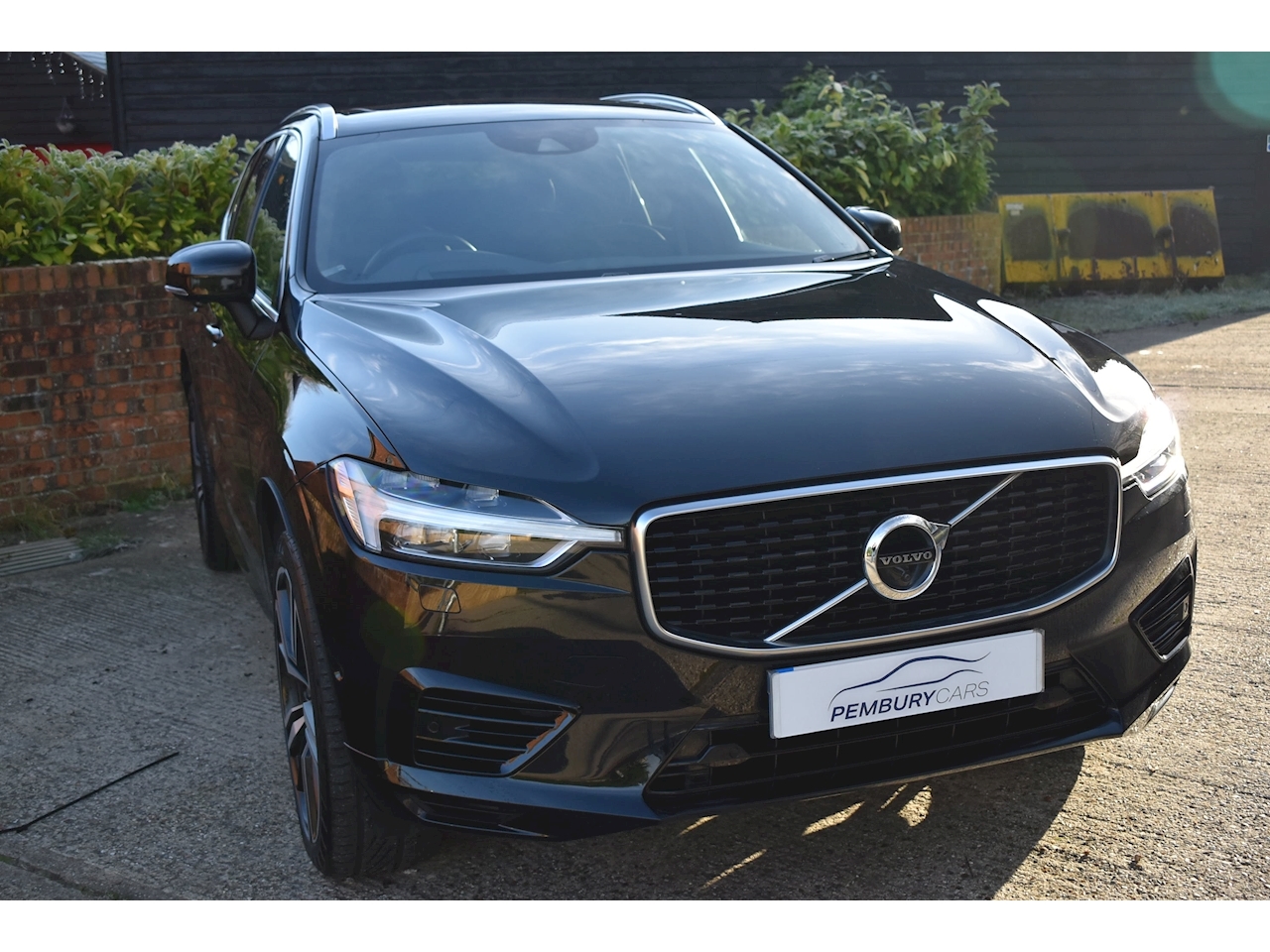 Used 2019 Volvo XC60 2.0h T8 Twin Engine 10.4kWh R-Design Pro SUV 5dr ...