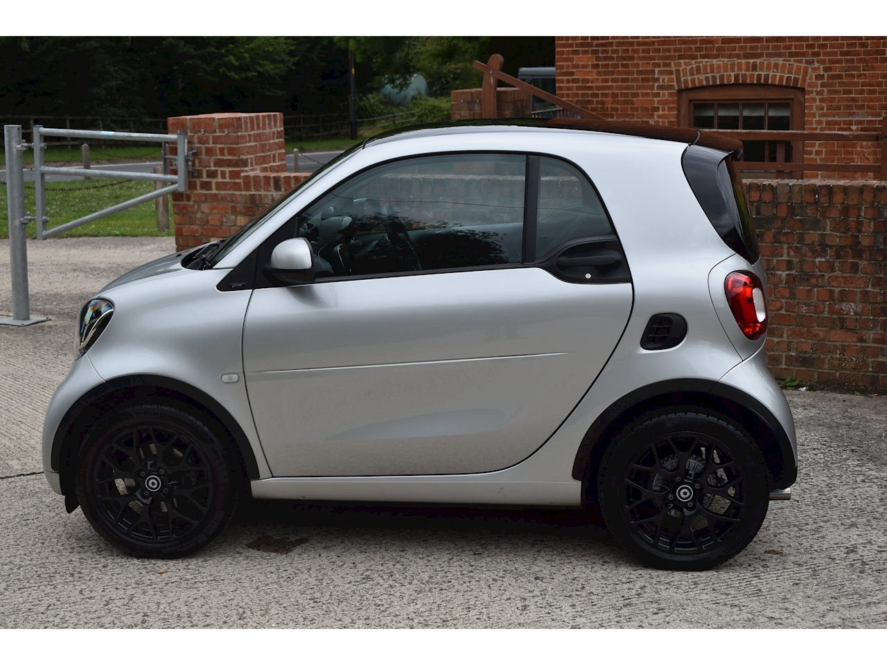 Used 2017 Smart Fortwo Coupe Prime Sport Premium For Sale (U909 ...