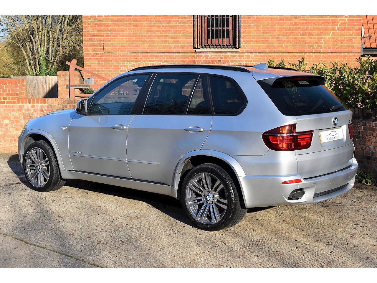 Bmw x5 2012 года