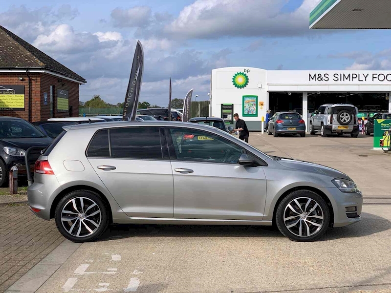 Volkswagen Golf  - U10001229