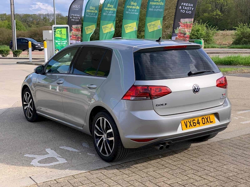 Volkswagen Golf  - U10001229