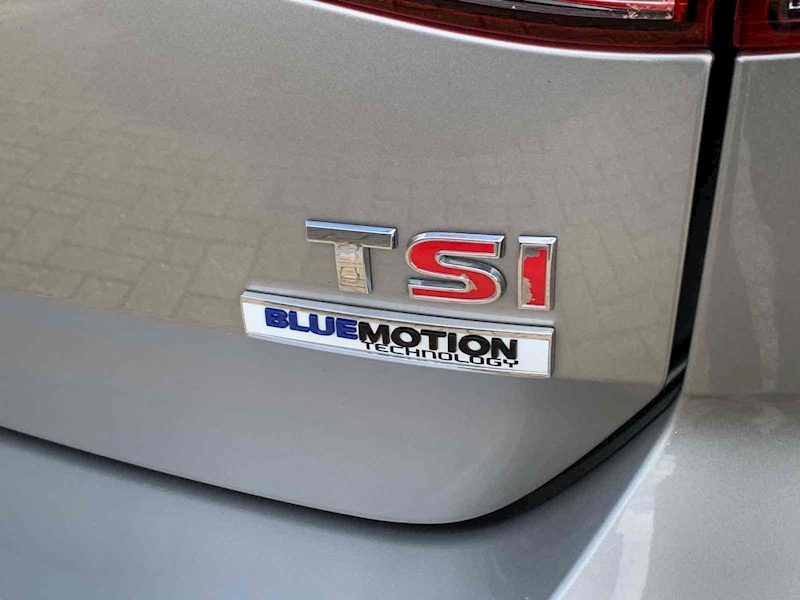 Volkswagen Golf  - U10001229