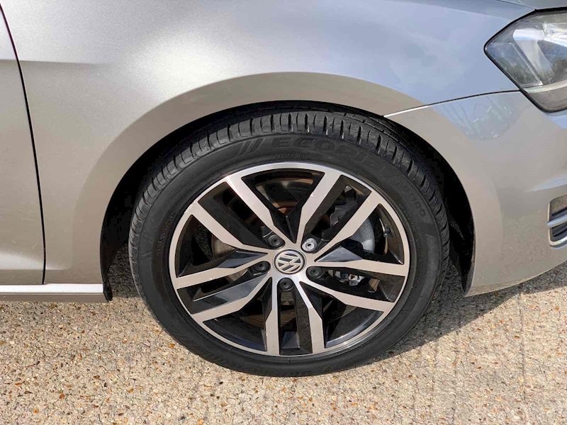 Volkswagen Golf  - U10001229