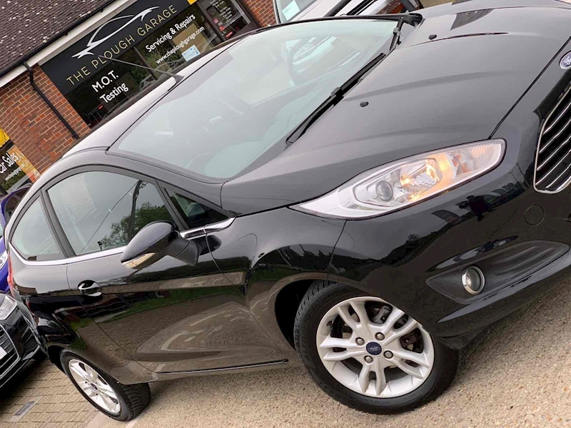 Ford Fiesta Zetec - U10001252