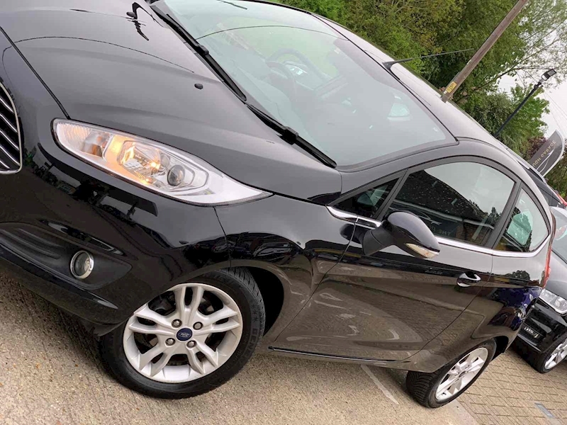 Ford Fiesta Zetec - U10001252