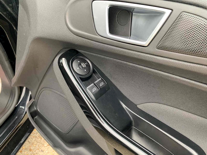 Ford Fiesta Zetec - U10001252