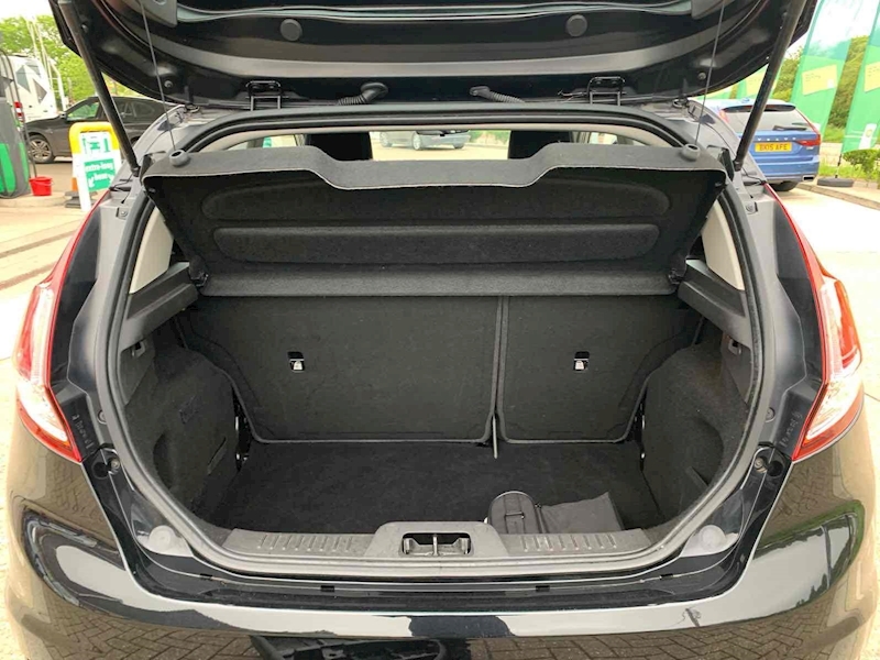 Ford Fiesta Zetec - U10001252