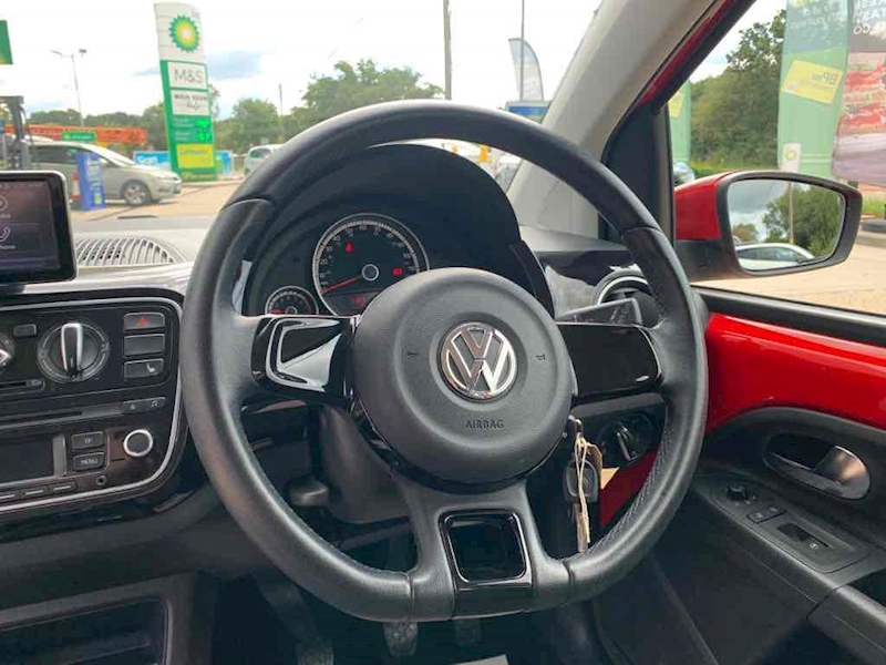 Volkswagen up! High up! - U10001350