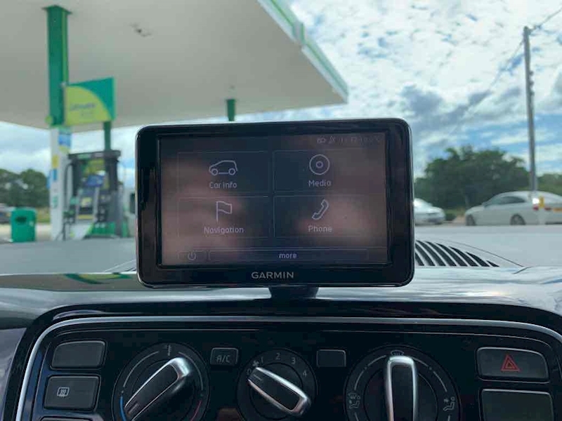 Volkswagen up! High up! - U10001350