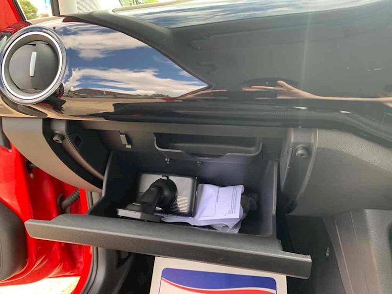 Volkswagen up! High up! - U10001350