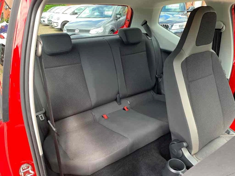 Volkswagen up! High up! - U10001350