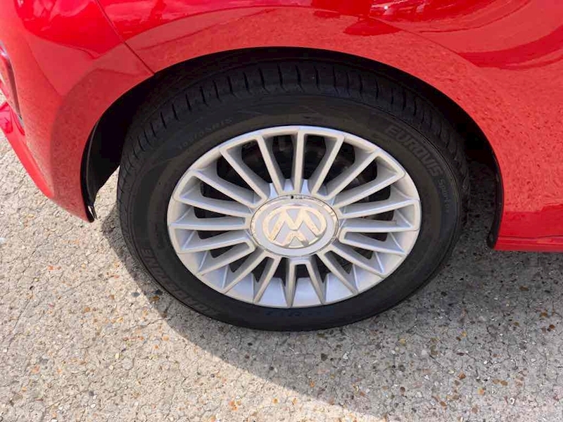 Volkswagen up! High up! - U10001350