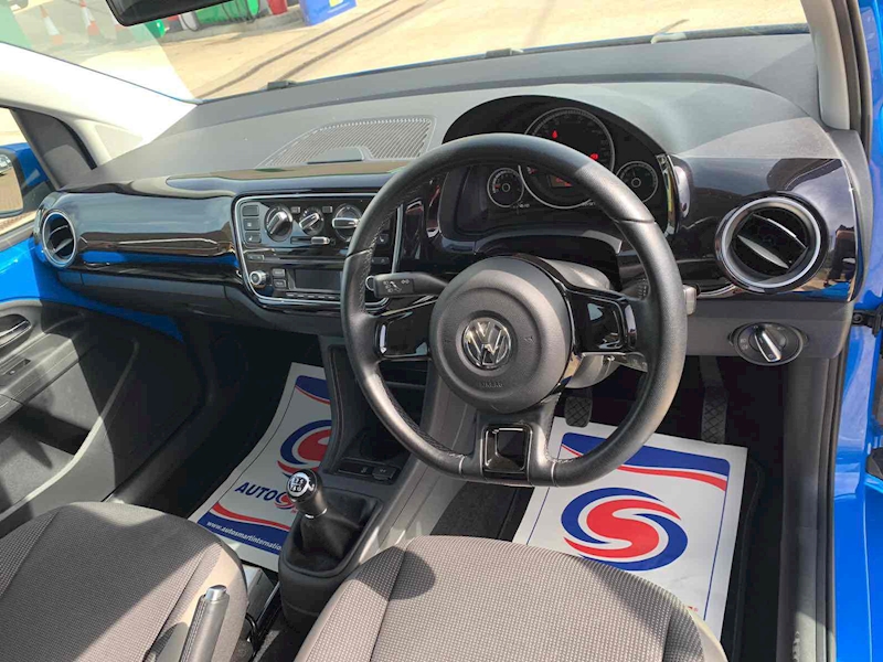 Volkswagen up! High up! - U10001455