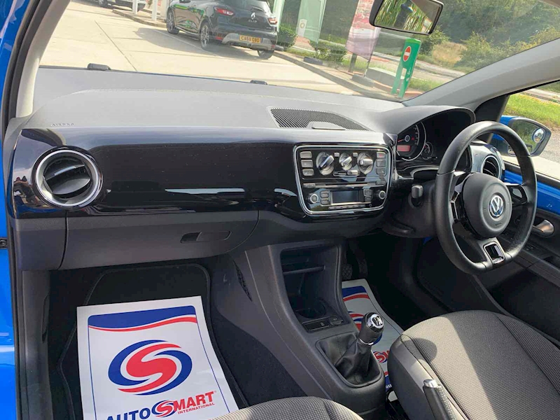 Volkswagen up! High up! - U10001455