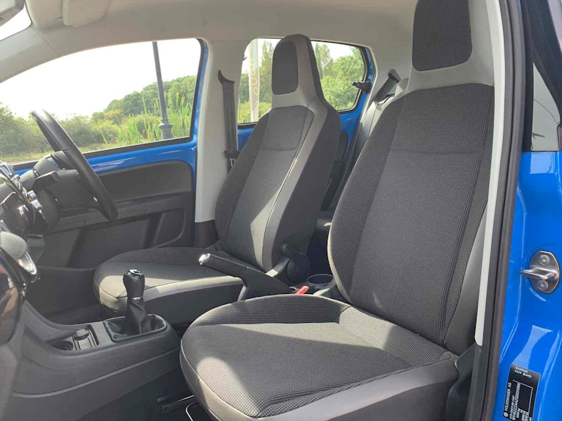 Volkswagen up! High up! - U10001455