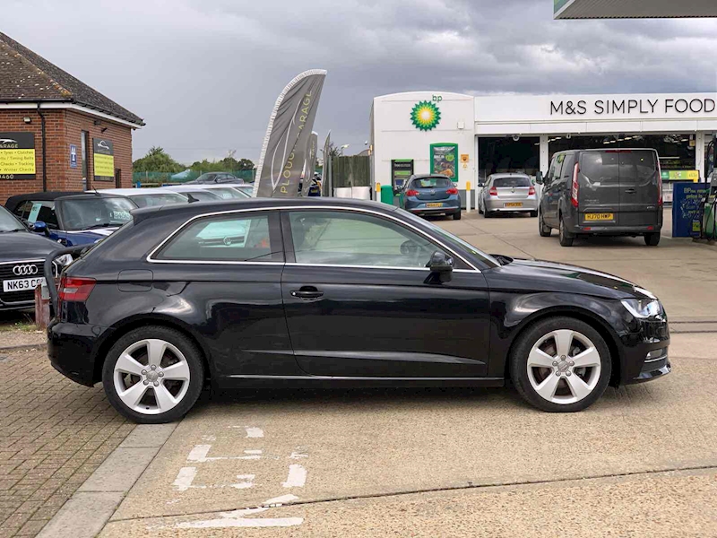 Audi A3 TFSI CoD Sport - U10001476