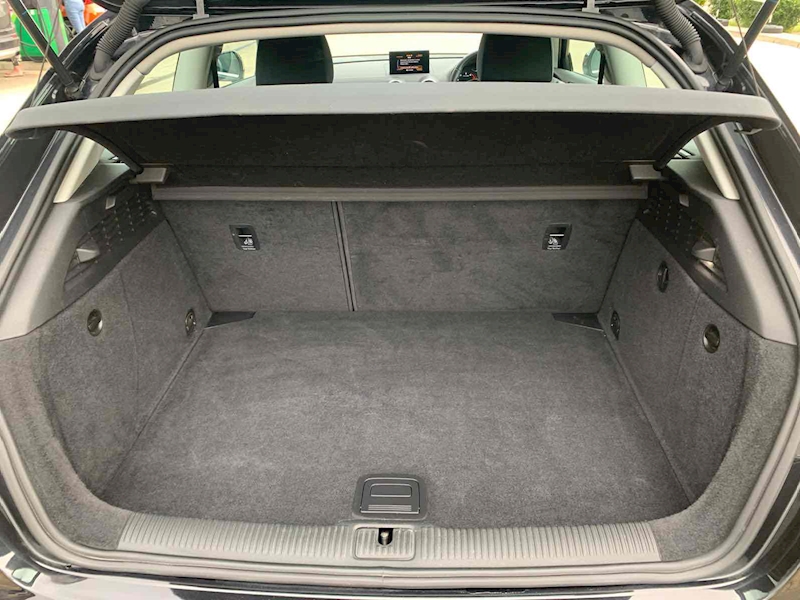 Audi A3 TFSI CoD Sport - U10001476