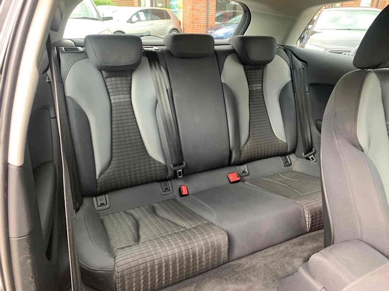 Audi A3 TFSI CoD Sport - U10001476