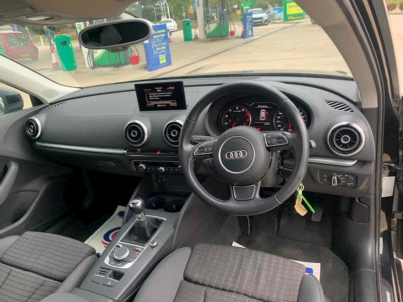 Audi A3 TFSI CoD Sport - U10001476