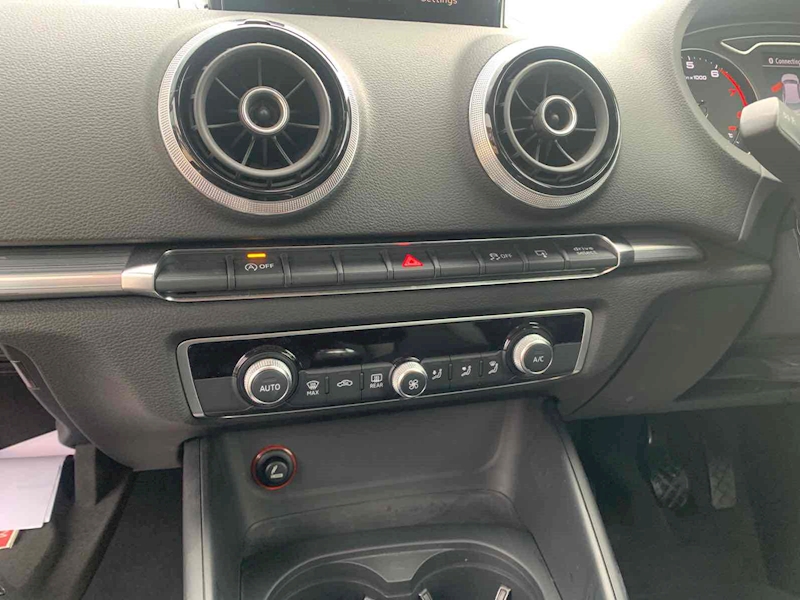 Audi A3 TFSI CoD Sport - U10001476