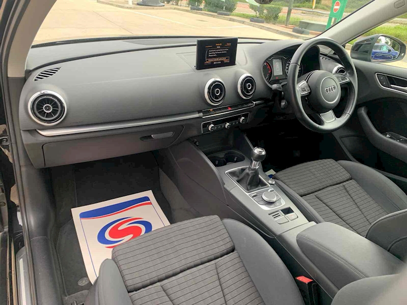 Audi A3 TFSI CoD Sport - U10001476