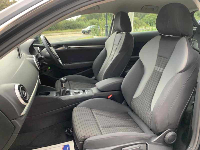 Audi A3 TFSI CoD Sport - U10001476