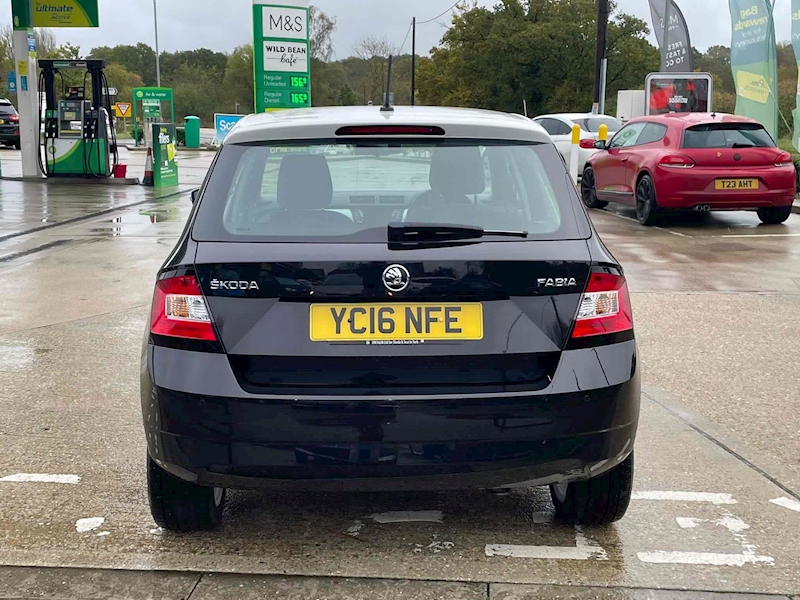 Skoda Fabia TSI Colour Edition - U10001579