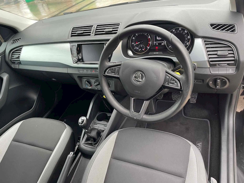 Skoda Fabia TSI Colour Edition - U10001579