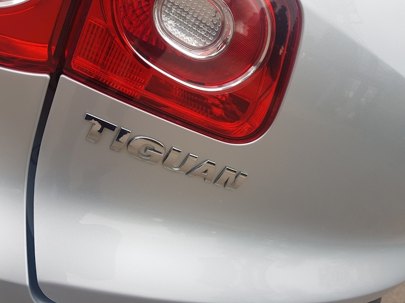 Volkswagen Tiguan Se Tdi 4Motion - Large 7