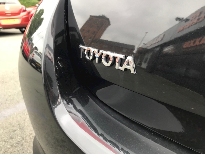 Toyota Auris D-4D Icon Plus - Large 5