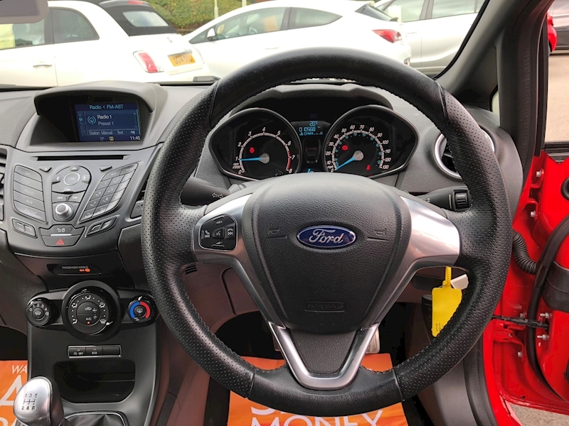 Ford Fiesta St-Line - Large 51