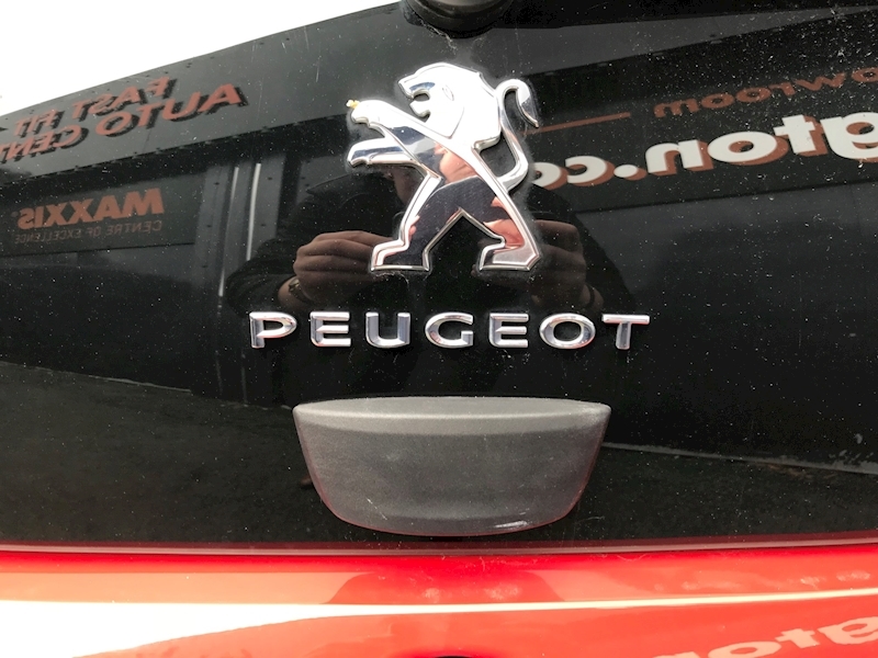 Peugeot 108 Active - Large 14